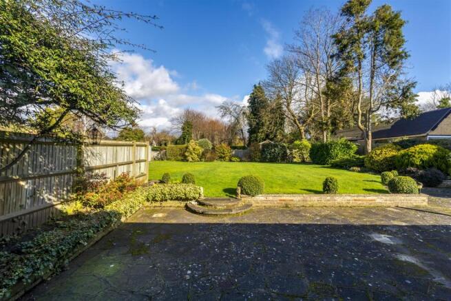 bungalow-burdon-lane-cheam-sutton-109.jpg