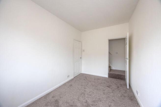 3 bed Terraced to rent Image 9