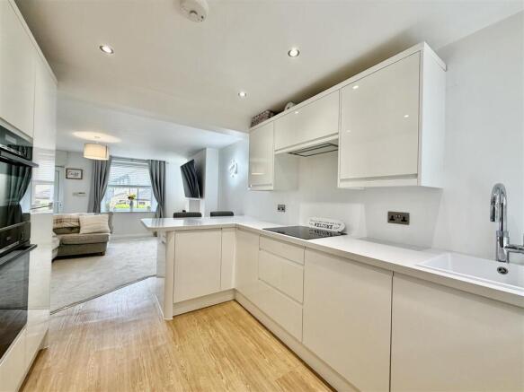 2 bed Cottage for sale Image 8
