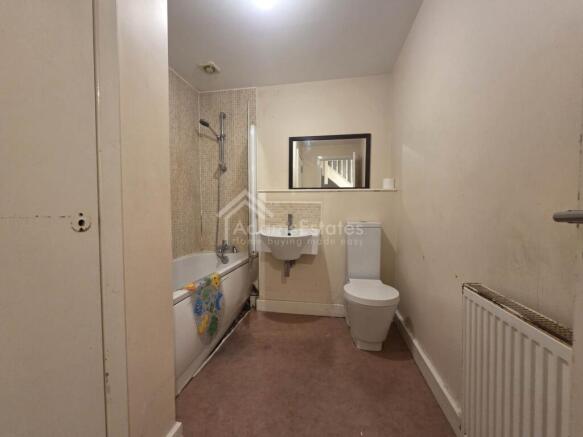 4 bed Terraced for sale Image 10
