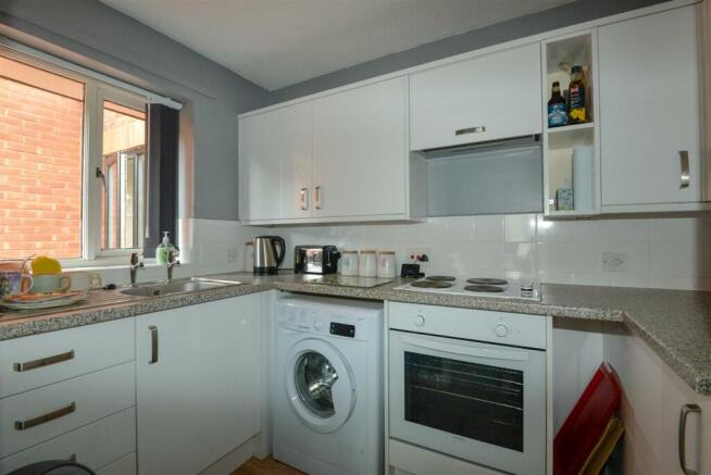 Kitchen 1.jpg