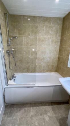 BATHROOM 2