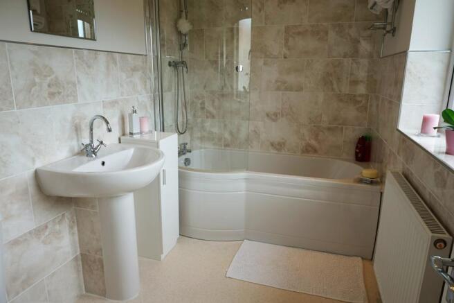 EN SUITE