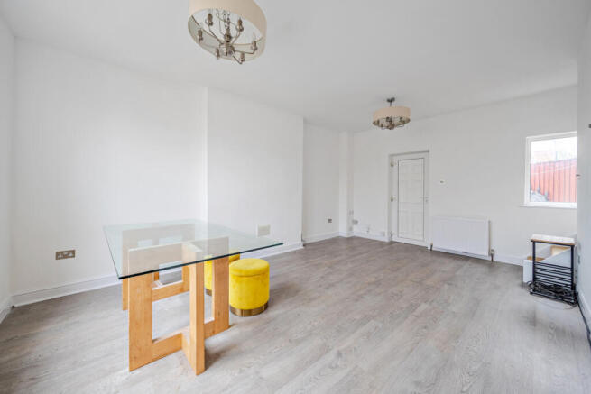 1372932-8-6901e7a...