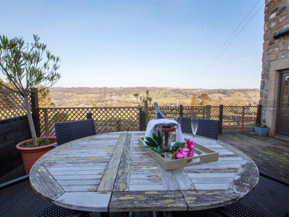 2 bed Barn Conversion to rent Image 10