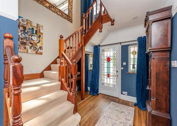 110 Springhill Lane-hall.jpg