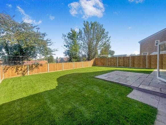 4 bed Detached for sale Image 10