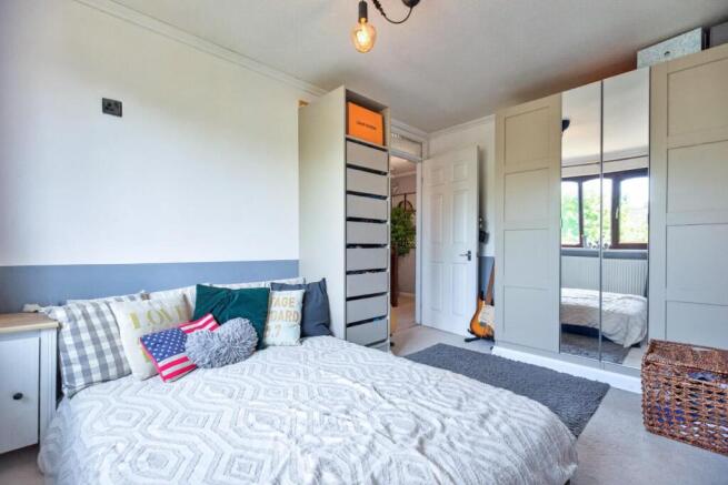 3 bed House for sale Image 8