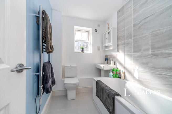 33 Linclare Place (7