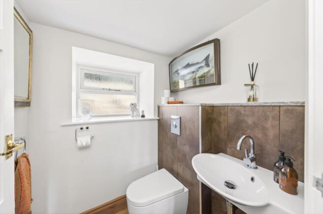 4 bed Detached for sale Image 12
