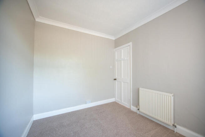 2 bed Terraced to rent Image 12