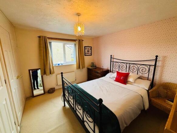 2 bed Semi-Detached for sale Image 8