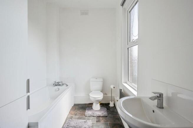 2 bed Semi-Detached for sale Image 12