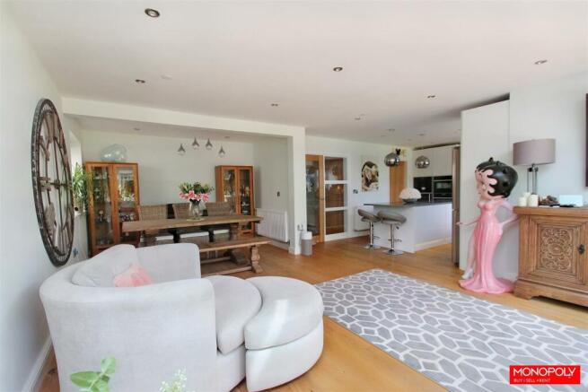 Open Plan Kitchen Diner Lounge.jpg