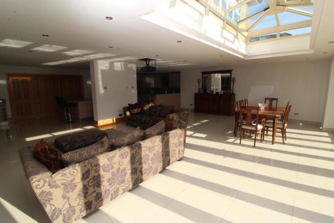 kitchen/diner/family