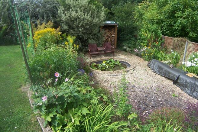 Feature pond