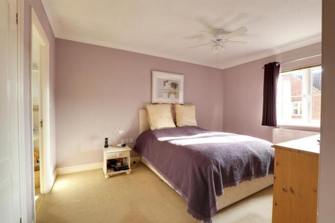 Bed12.jpg