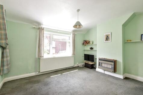 First Avenue, Watford
