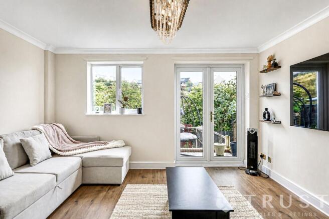 2 bed Semi-Detached for sale Image 10
