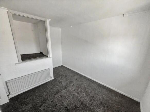 2 bed Semi-Detached to rent Image 5