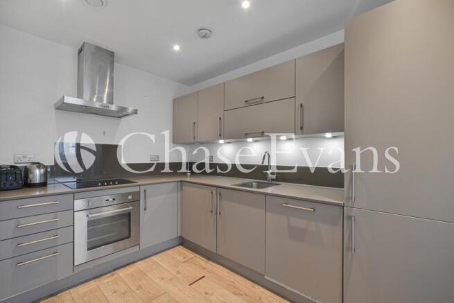 Bloom House, Bermond