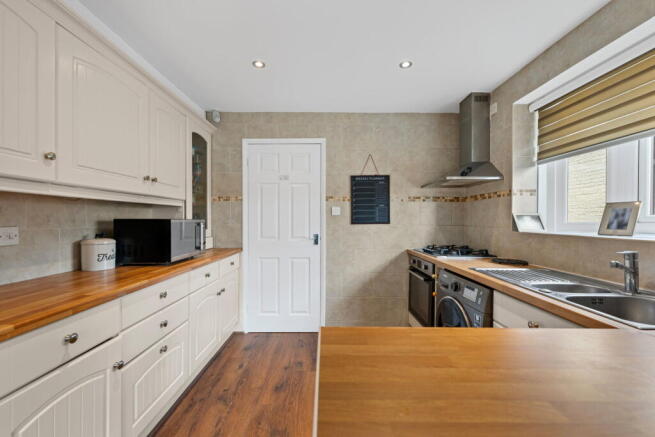 3 bed Detached Bungalow for sale Image 8