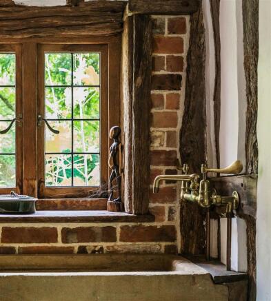 house. estate agency Cranleigh Barhatch Farm