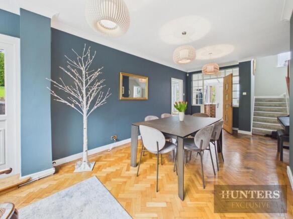 4 bed Detached for sale Image 10