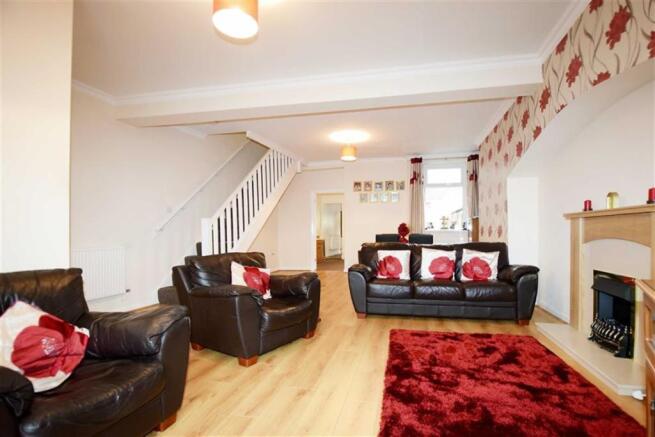 Lounge/Dining Room
