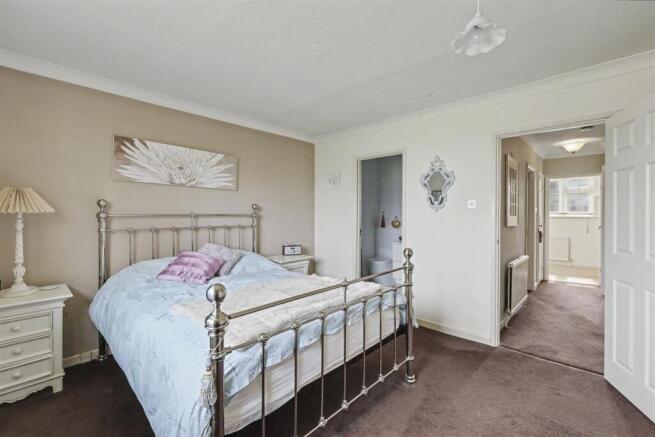 William Covell Close, Enfield photo 4