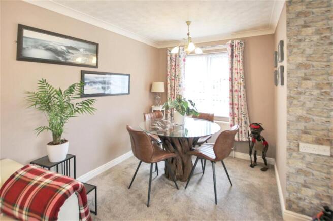 3 bed Apartment for sale Image 11
