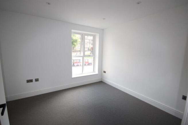 2 bed Apartment for sale Image 6