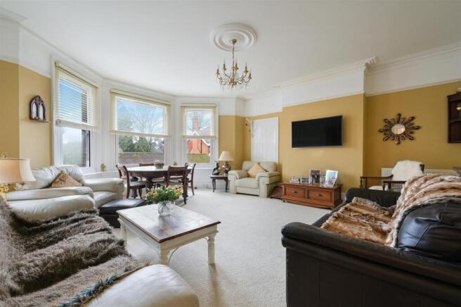 DE BURGH HOUSE, APARTMENT 3- (1).jpg