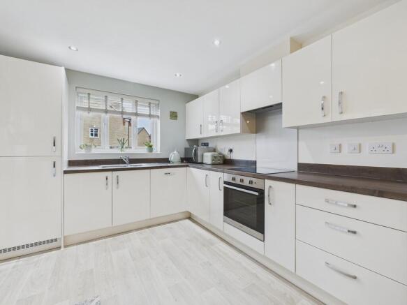 CAM04273G0-PR0250...