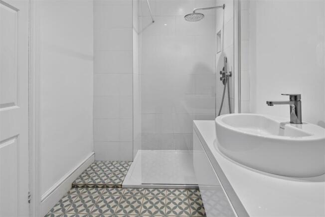 2 bed Apartment for sale Image 11