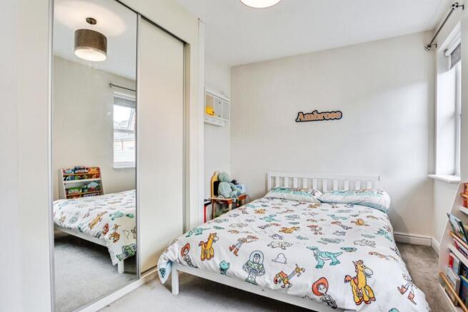 3 bed Terraced for sale Image 6