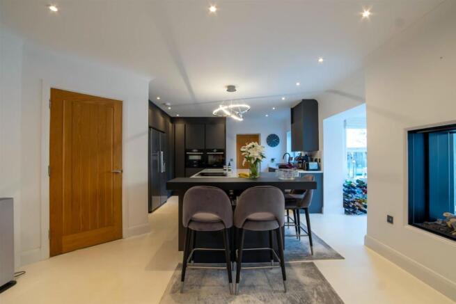 Open Plan Kitchen/Living Area