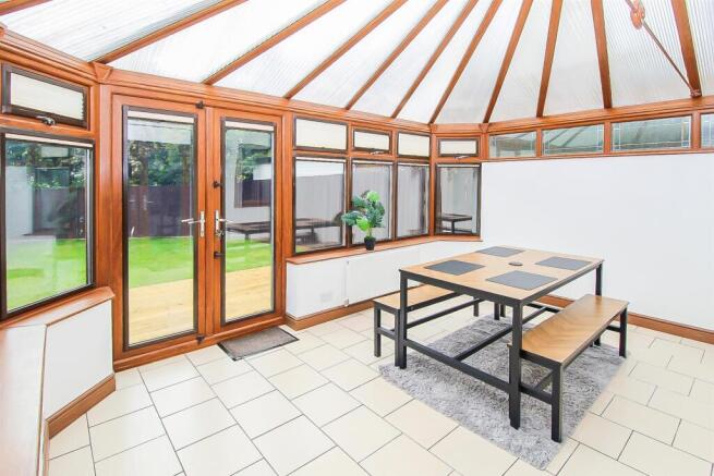3 bed Semi-Detached for sale Image 7