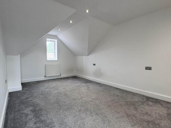 3 bed Semi-Detached for sale Image 11