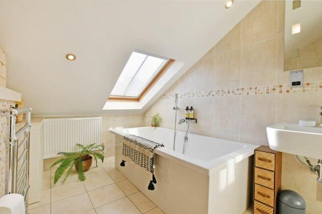 Bedroom 1 Ensuite