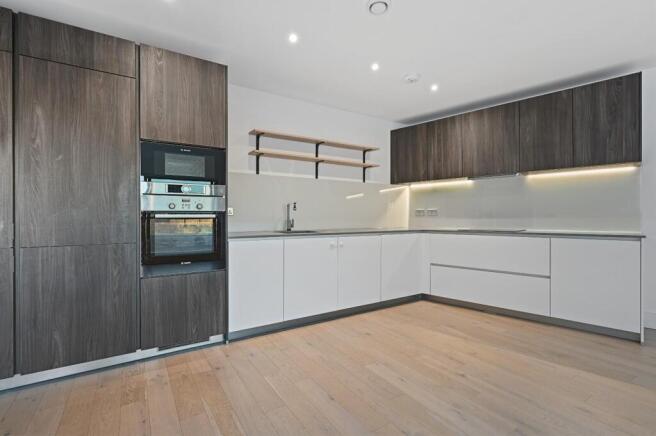 FBL - Regent Court - Kitchen3 (1).JPG