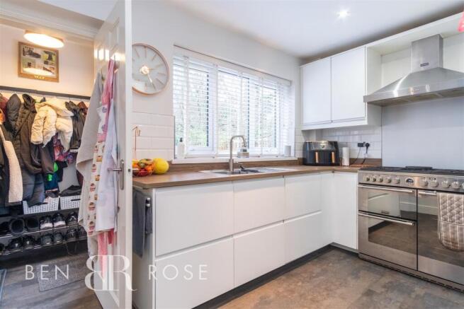Kitchen/Utility Room