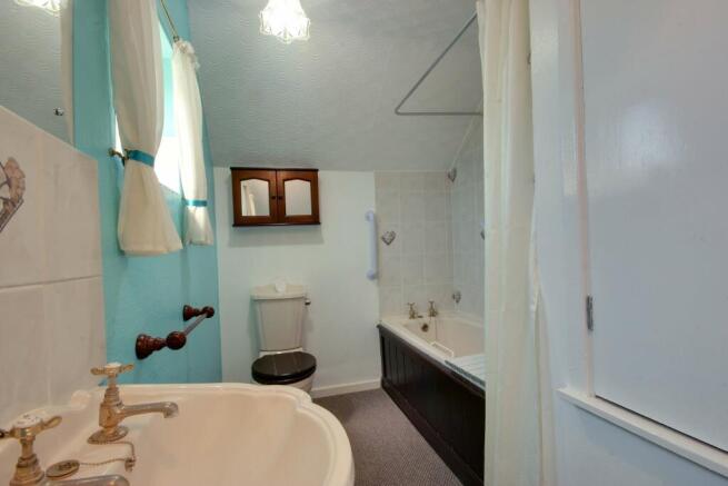Bathroom (Bathroom)