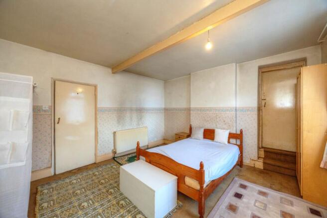 3 bed Terraced for sale Image 11