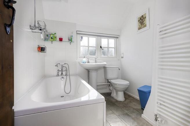 WHYTE COTTAGE_10.JPG
