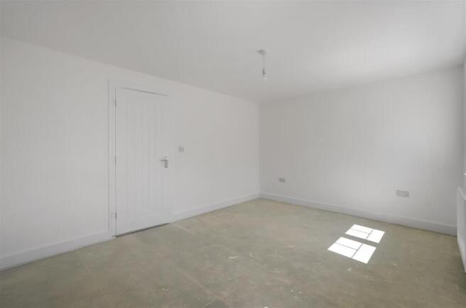 3 bed Semi-Detached for sale Image 11