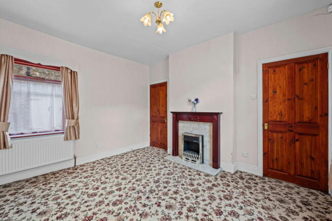 3 bed Semi-Detached for sale Image 4