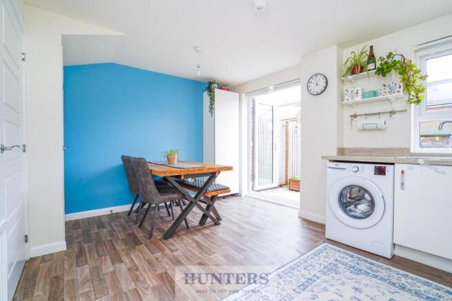 3 bed Semi-Detached for sale Image 3
