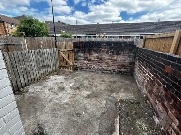2 bed Terraced for sale Image 8