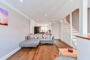144, Basevi Way, London SE8 3JT